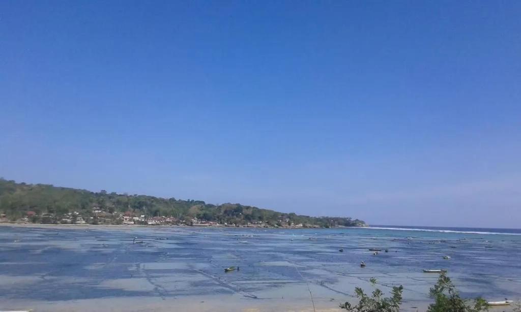 Отель Kusuma Abiakta Sea Side Lembongan Экстерьер фото