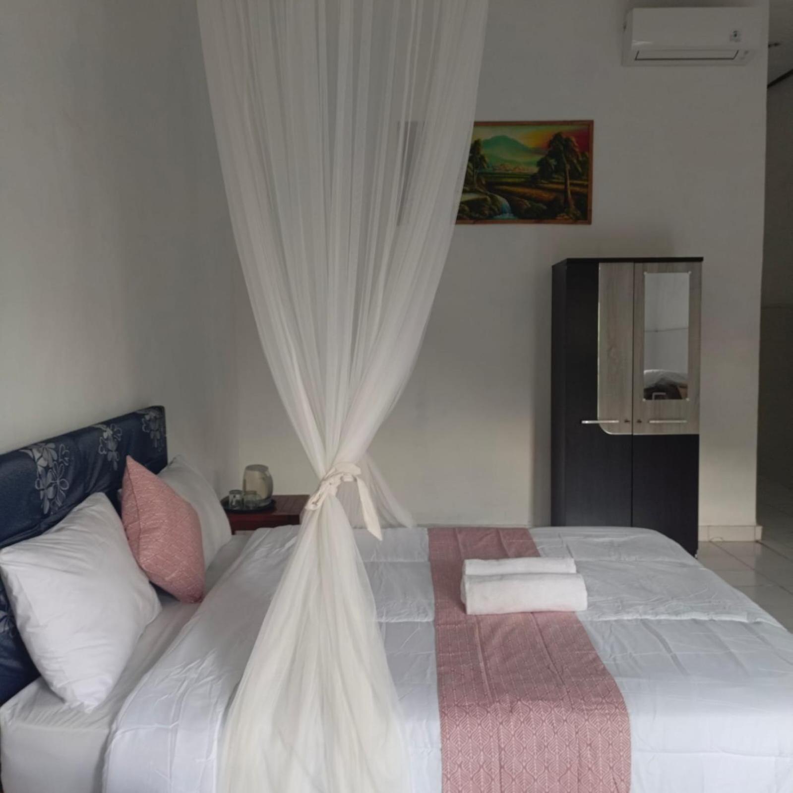 Отель Kusuma Abiakta Sea Side Lembongan Экстерьер фото
